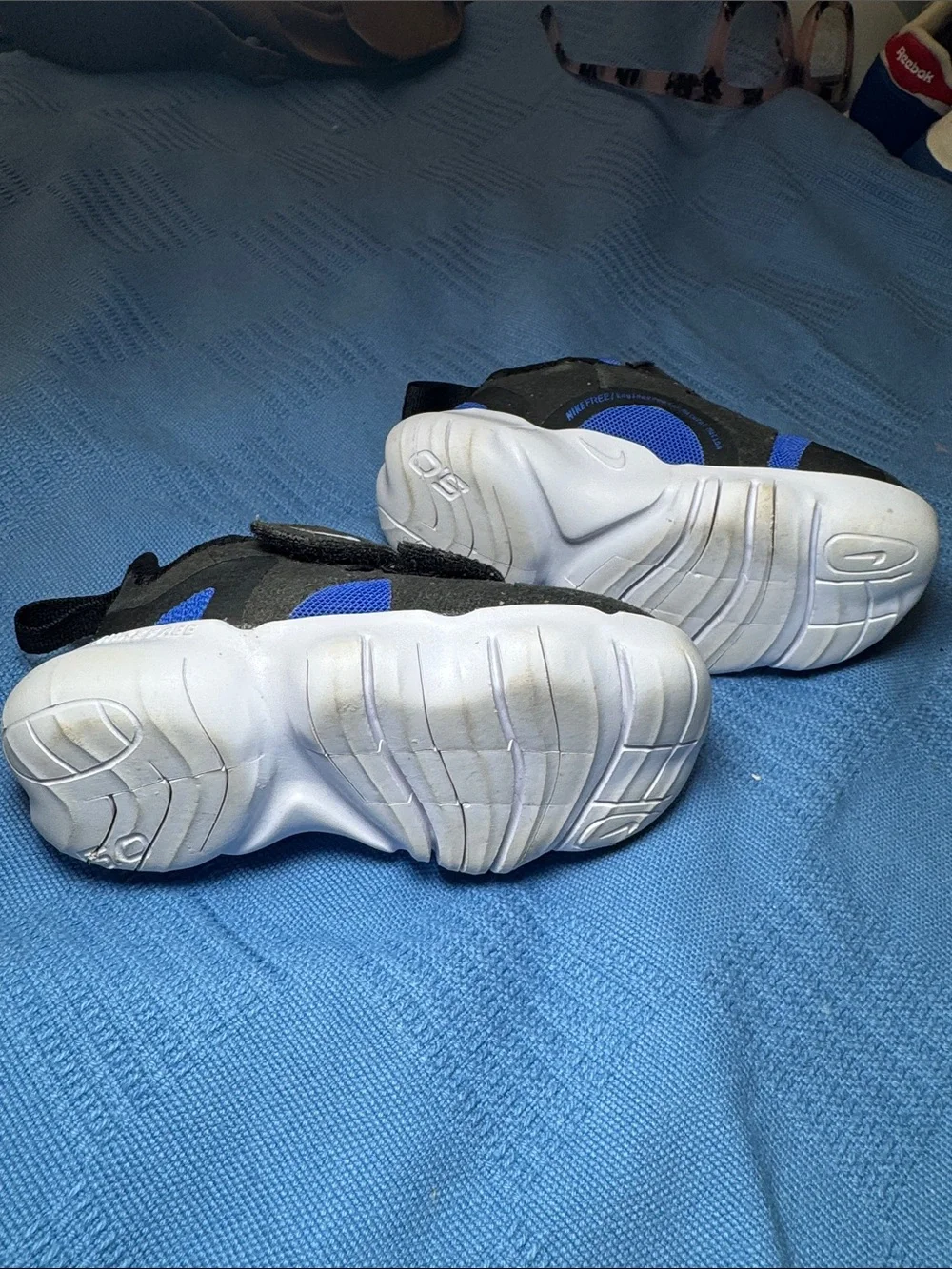 Sz 6C Like New Nike Kids Free RN 5.0